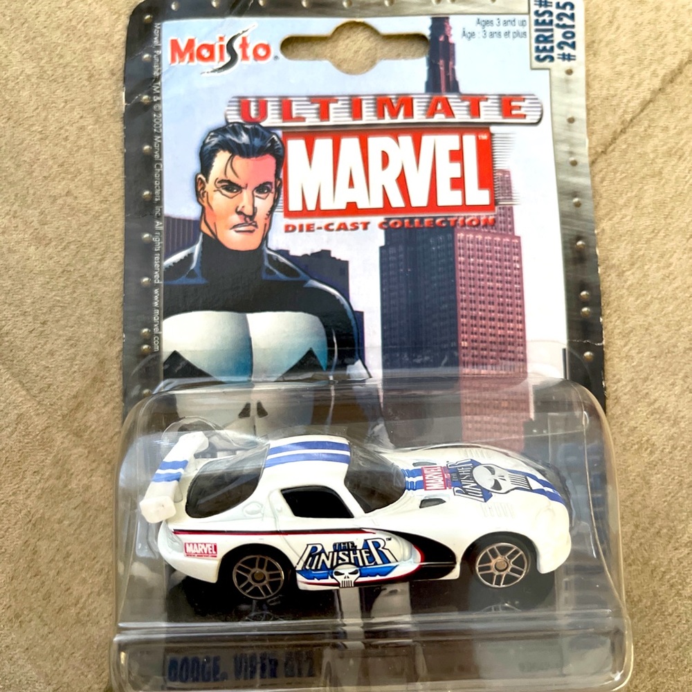Maisto Ultimate Marvel Series 1 Punisher Dodge Viper GT2 Car